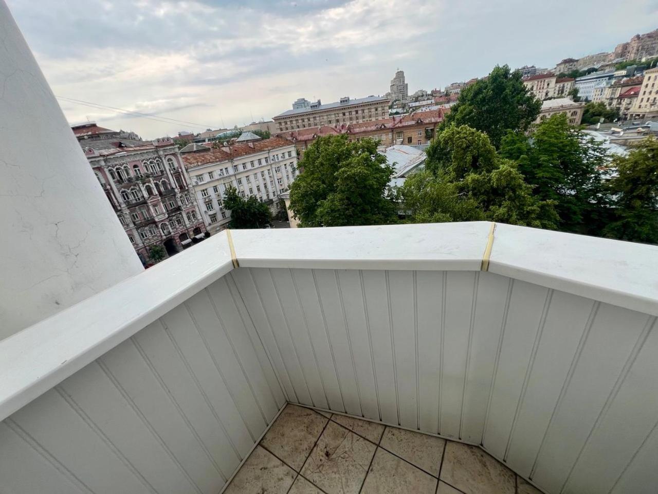 Апартаменты На Крещатике Kyiv Exterior photo